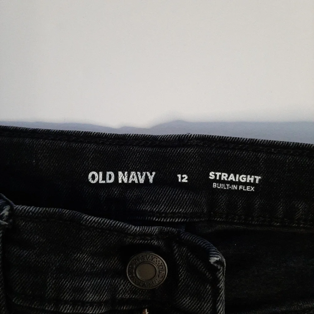 Old Navy Straight-Leg Built-In Flex Black Jeans